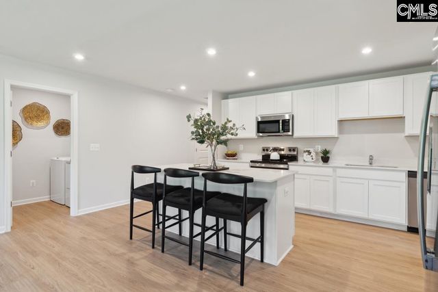 206 Kingfield Drive, Hopkins, SC 29061