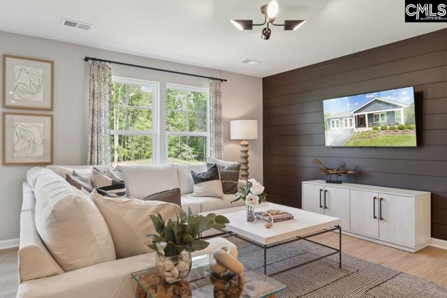 206 Kingfield Drive, Hopkins, SC 29061