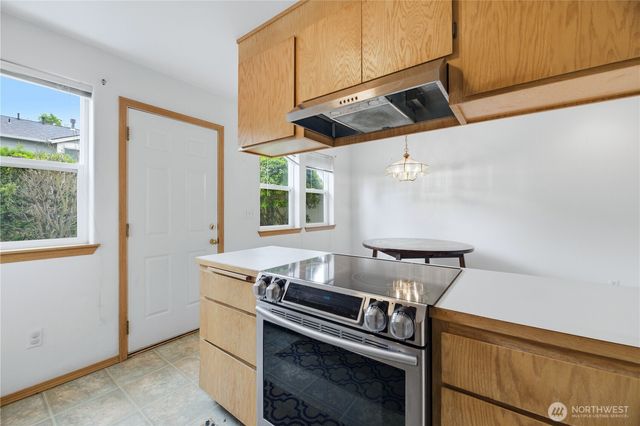 10907 63rd Street E, Puyallup, WA 98372