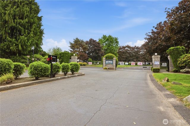 10907 63rd Street E, Puyallup, WA 98372