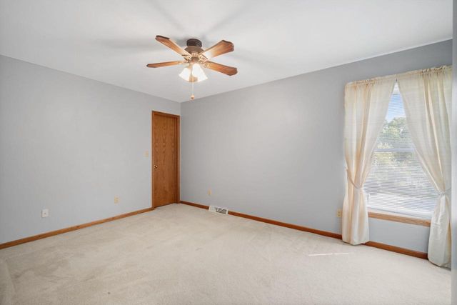 2734 Field DRIVE, Waukesha, WI 53188