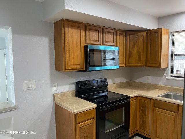 3019 SEARCHWOOD Drive, Jacksonville, FL 32277