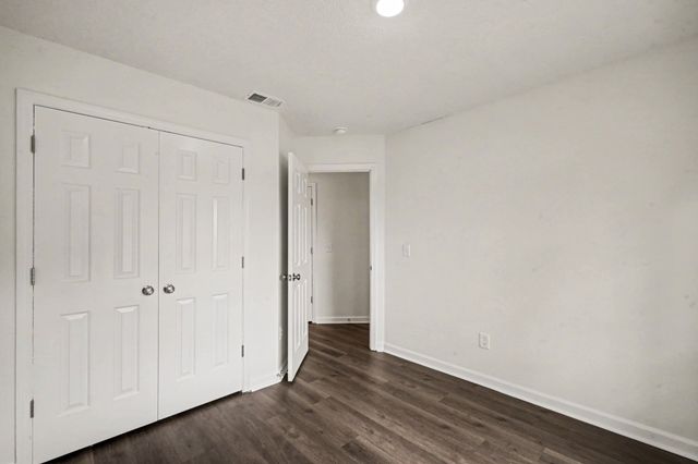111 Cedar Bend Ct, La Vergne, TN 37086