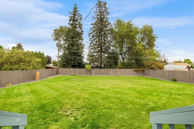 11117 E 11TH Ave, Spokane Valley, WA 99206