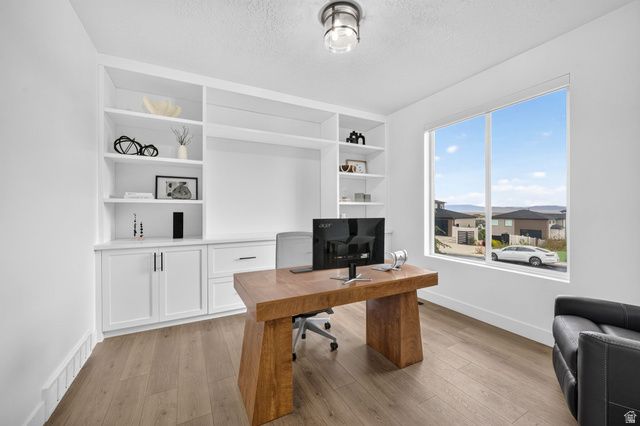 2323 E PATRIOT DR, Eagle Mountain, UT 84005