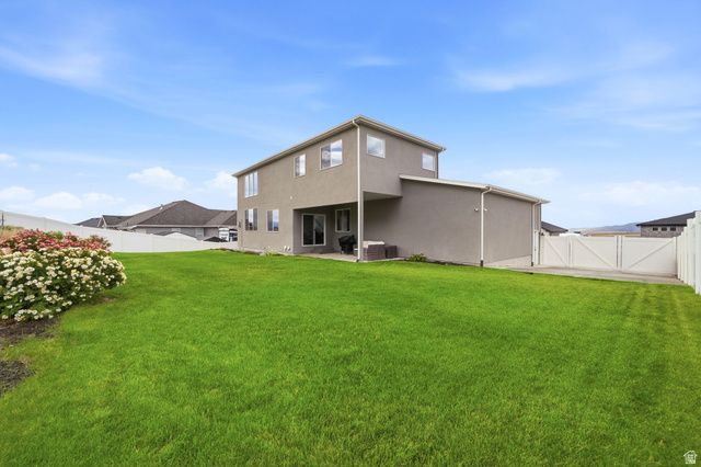 2323 E PATRIOT DR, Eagle Mountain, UT 84005