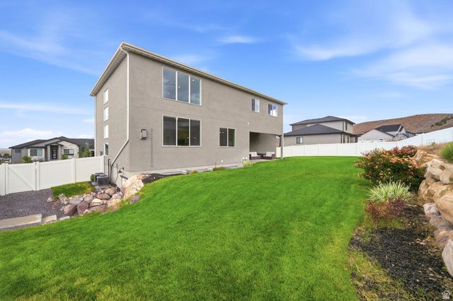 2323 E PATRIOT DR, Eagle Mountain, UT 84005