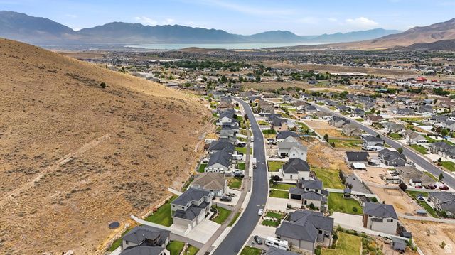 2323 E PATRIOT DR, Eagle Mountain, UT 84005