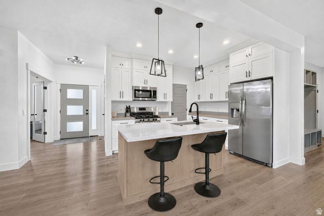 2323 E PATRIOT DR, Eagle Mountain, UT 84005