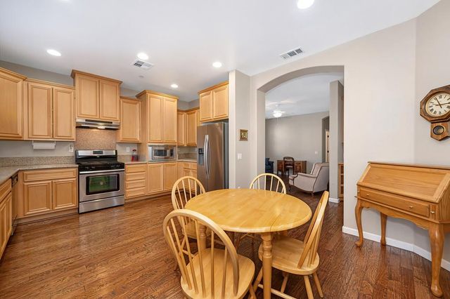 1688 Marseille Ln, Roseville, CA 95747