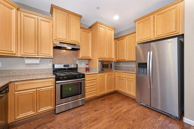 1688 Marseille Ln, Roseville, CA 95747