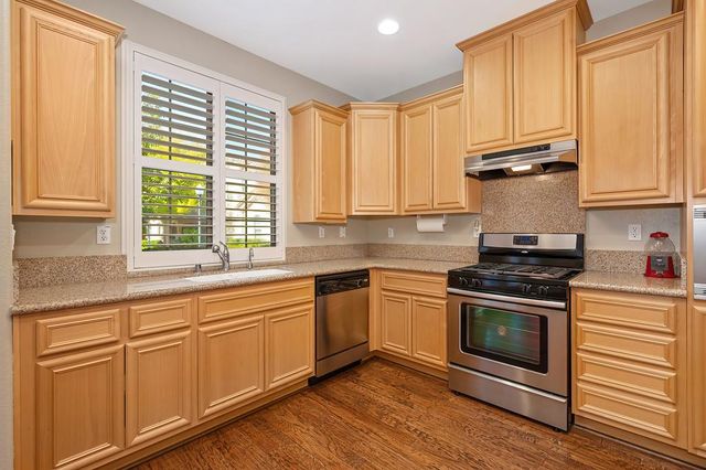 1688 Marseille Ln, Roseville, CA 95747