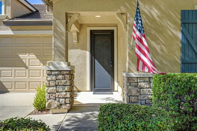 1688 Marseille Ln, Roseville, CA 95747