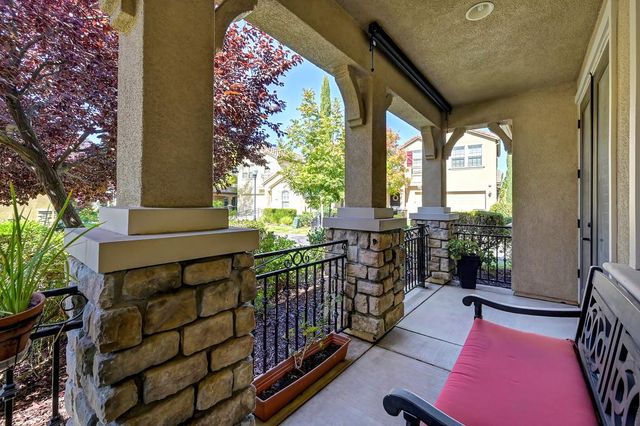 1688 Marseille Ln, Roseville, CA 95747