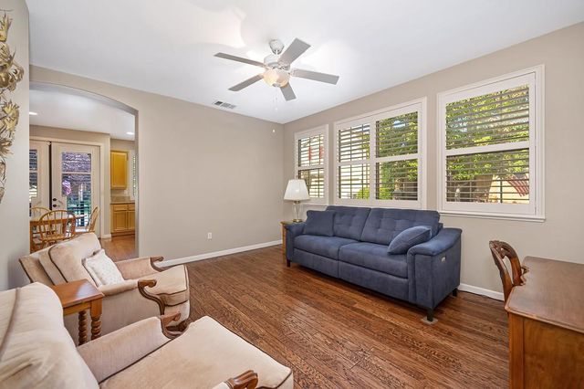 1688 Marseille Ln, Roseville, CA 95747