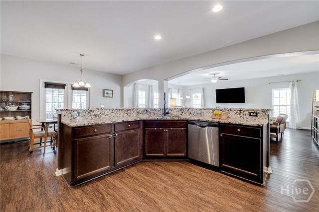 135 Orkney Road, Savannah, GA 31407