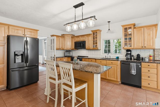 1649 Asylum Avenue, West Hartford, CT 06117
