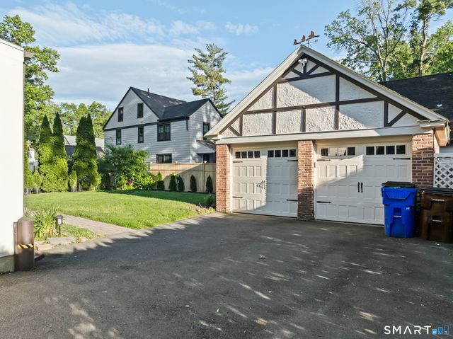 1649 Asylum Avenue, West Hartford, CT 06117