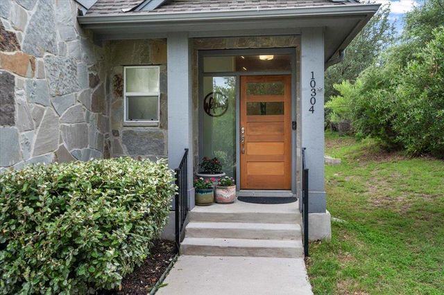 10304 Twin Lake CIR, Dripping Springs, TX 78620