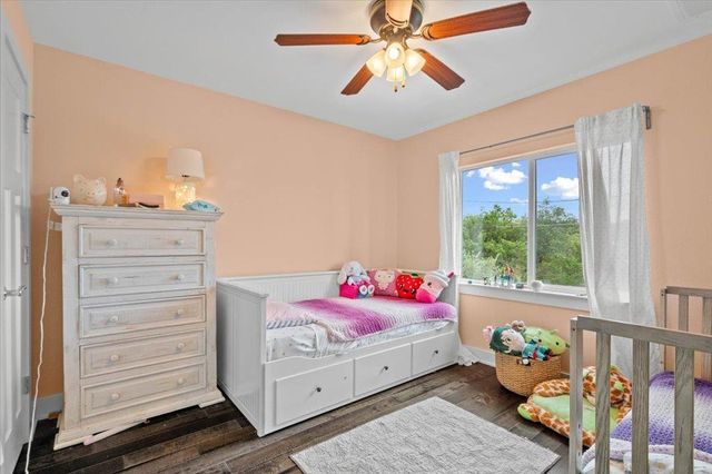 10304 Twin Lake CIR, Dripping Springs, TX 78620