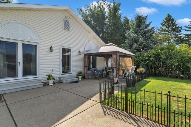 60 Old Falls Boulevard, North Tonawanda, NY 14120