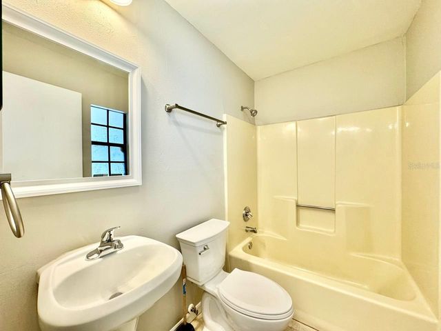 5132 CHILKOOT STREET, Tampa, FL 33617