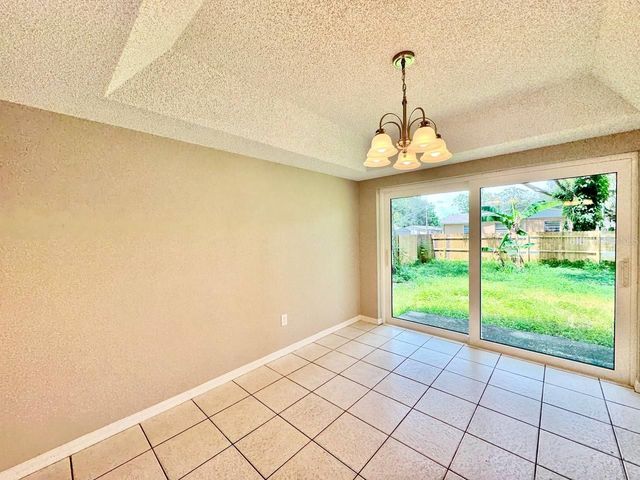 5132 CHILKOOT STREET, Tampa, FL 33617