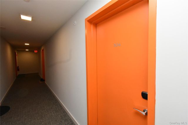 35 VAN NYDECK Avenue 202, Beacon, NY 12508