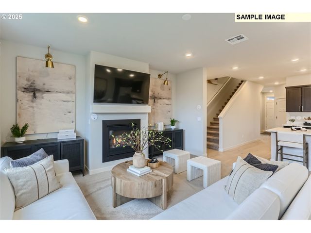 9118 Sw VERMILLION Dr, Tualatin, OR 97062