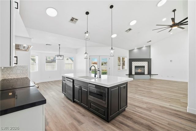 1352 Lake Valley Drive, Logandale, NV 89021