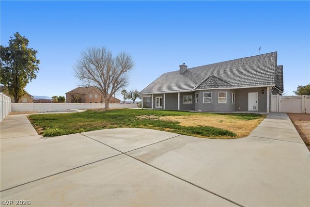 1352 Lake Valley Drive, Logandale, NV 89021