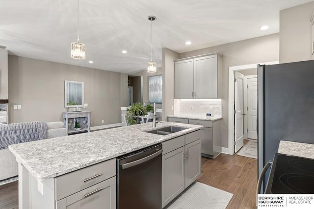 20529 D Street, Elkhorn, NE 68022