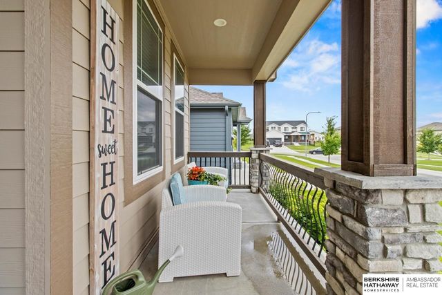 20529 D Street, Elkhorn, NE 68022