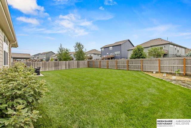 20529 D Street, Elkhorn, NE 68022