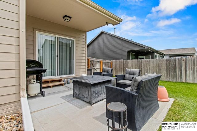 20529 D Street, Elkhorn, NE 68022