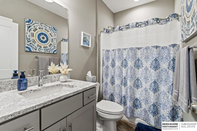 20529 D Street, Elkhorn, NE 68022