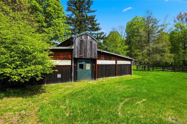 11 Haggerty Hill Road, Rhinebeck, NY 12572