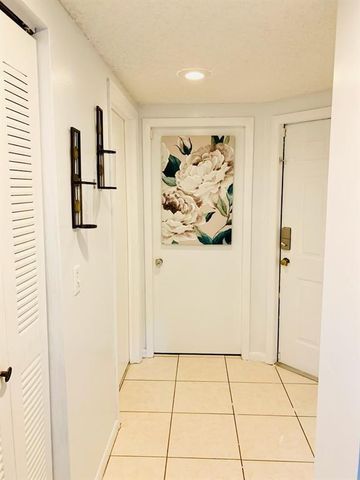 8121 Southgate Boulevard, North Lauderdale, FL 33068