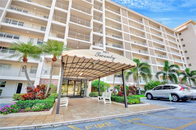 2671 S Course Drive 105, Pompano Beach, FL 33069