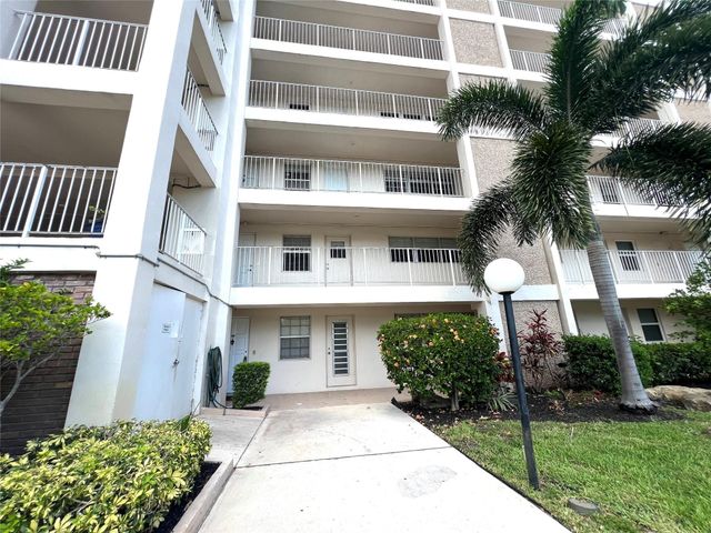 2671 S Course Drive 105, Pompano Beach, FL 33069