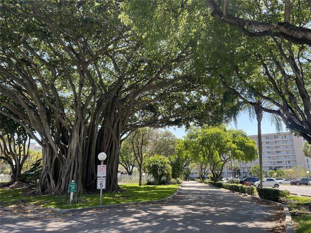 2671 S Course Drive 105, Pompano Beach, FL 33069