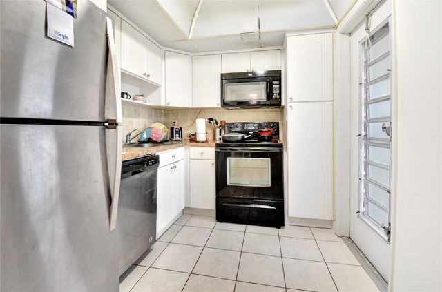 2671 S Course Drive 105, Pompano Beach, FL 33069