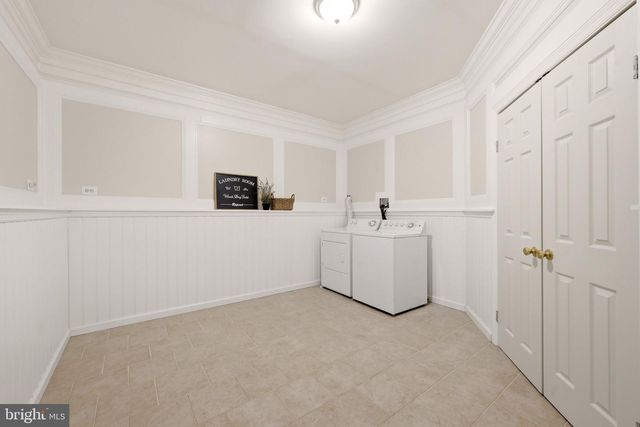388 CAMELOT BLVD, Falling Waters, WV 25419