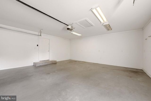 388 CAMELOT BLVD, Falling Waters, WV 25419