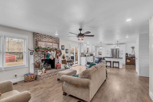 2274 Pulaski Hwy, Fayetteville, TN 37334