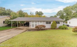131 Springwood Dr, Louisville, KY 40229