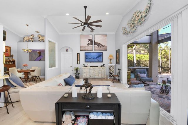 6848 SE Twin Oaks Cir, Stuart, FL 34997