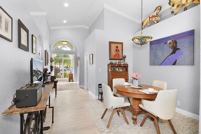 6848 SE Twin Oaks Cir, Stuart, FL 34997