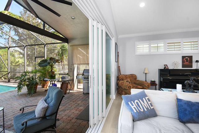 6848 SE Twin Oaks Cir, Stuart, FL 34997