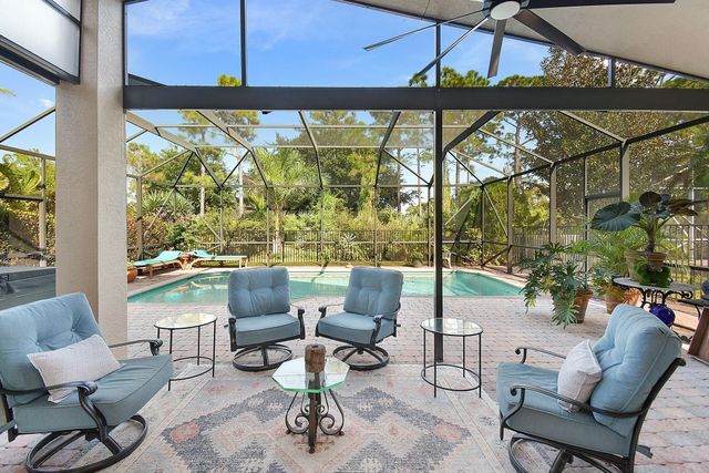 6848 SE Twin Oaks Cir, Stuart, FL 34997